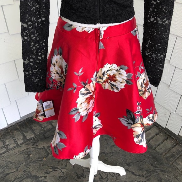 City Studio Women's Black/Red Top/Skirt Two Piece Mix & Match Set sz Jr's 3 - Picture 7 of 8